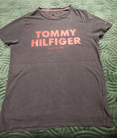 Tommy hilfiger tee shirt