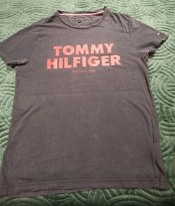 Tommy hilfiger tee shirt
