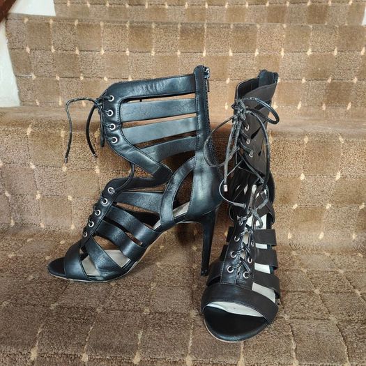 Black Genuine leather Gladiator Ankle sandals, ALDO Size 6