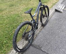 Giant stance full suspension mountain bike