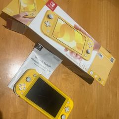 Nintendo switch Lite yellow