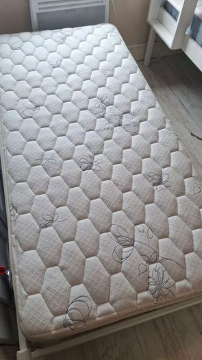 Free single mattress