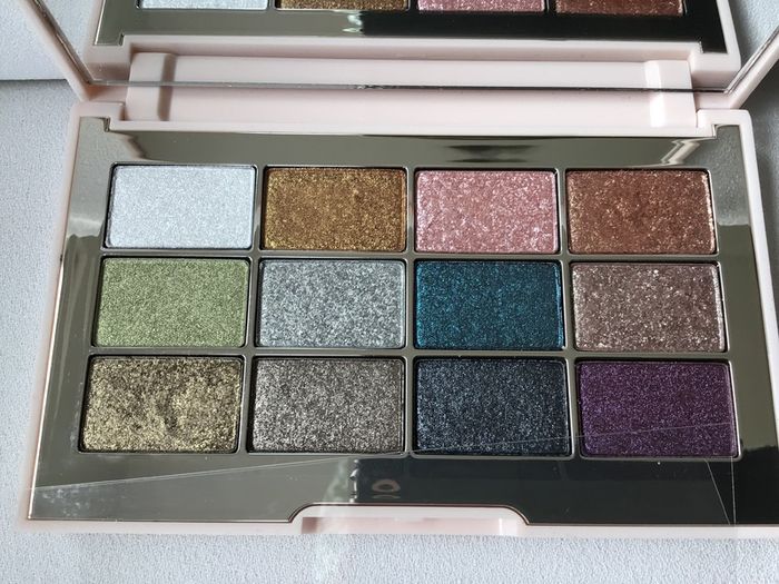 Jouer Ultra Foil Eyeshadow Palette