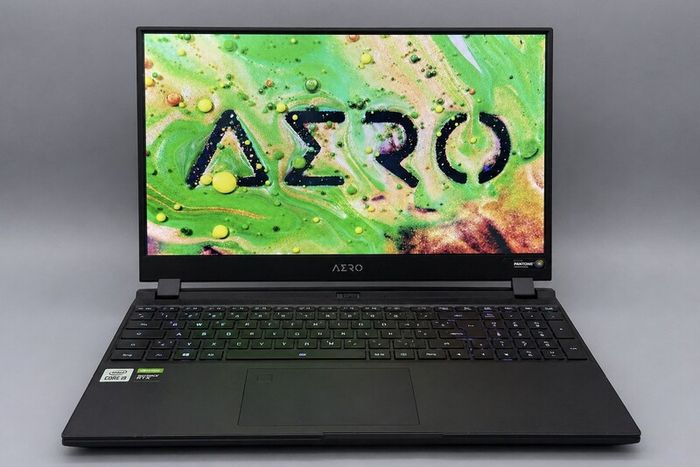 Creator/gaming laptop Gigabyte AERO 15 OLED YC  i9 / RTX 3080 / 4K OLED / 64GB RAM