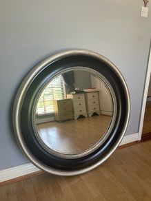 Large Feature Mirror