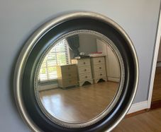 Large Feature Mirror