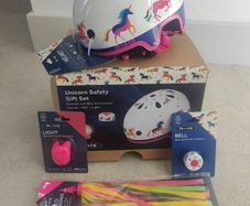 Micro Unicorn Print Helmet & Gift Set