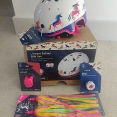 Micro Unicorn Print Helmet & Gift Set