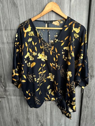 Ladies Top - M