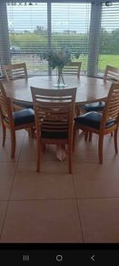 Round table with 6 chairs