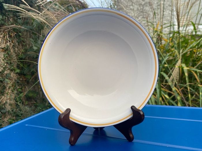 Ceramic bowl
