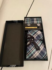 Tie, cufflinks and hanker chief set