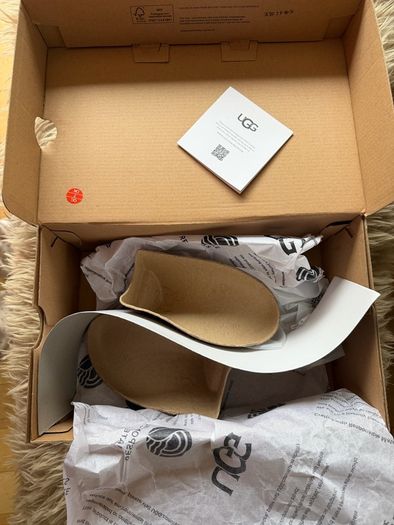 ugg box