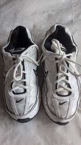 Nike Initiators 6.5