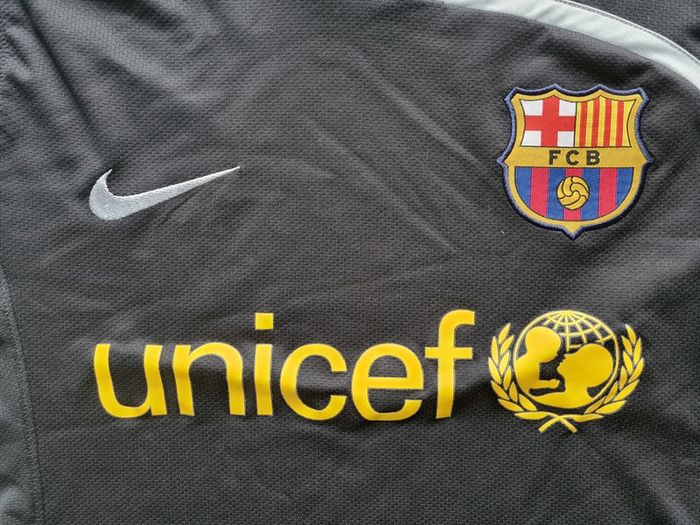 FCB Barcelona unicef Nike Jersey shirt long sleeve black size small medium m
