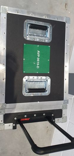 Flight case on wheels  with  Retractable handle