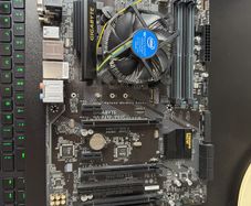 Beginners build motherboard, cpu and ram (working)