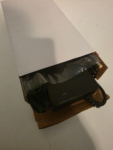 Kukirin G4, the original battery charger .