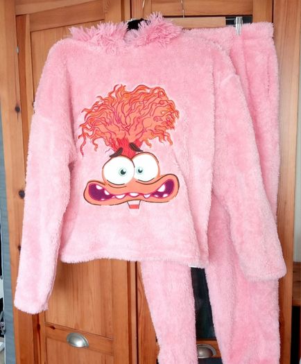 Pyjamas and slippers - Inside Out 2