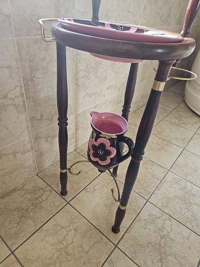 Old Style Washand Basin