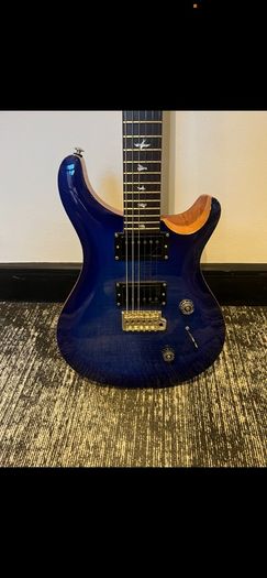 PRS SE Custom 24 Faded Blue Pickups Fishman Fluence Classic Body in Mohogany  Top in Maple Rosewood Fingerboard Neck in Maple electric guitar