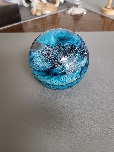 Crystal ball crested wave