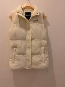 bench gilet