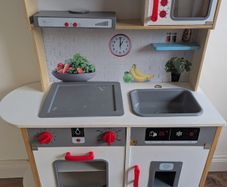 FREE Toy Kitchen