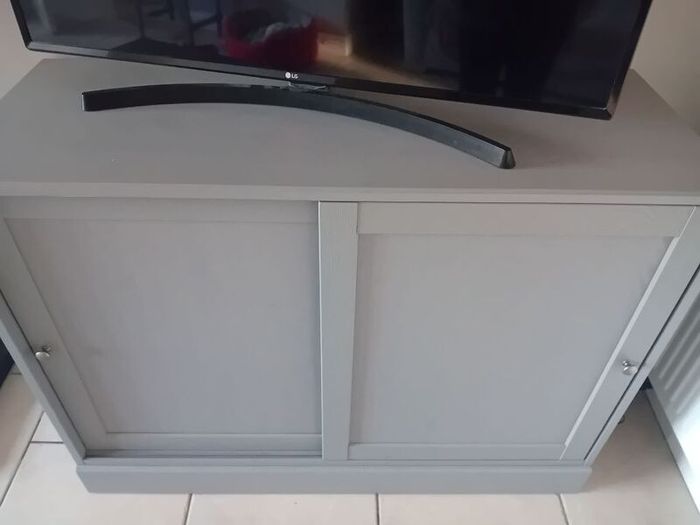 Grey Havatar unit. 3 years old. Excellent condition