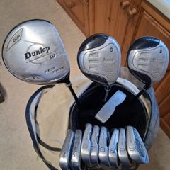 Golf Clubs. Complete Set Of Mens Right Handed Golf Clubs. Collect In Dublin Or Receive Via Post.