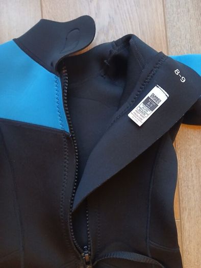 Kids wetsuit, age 8