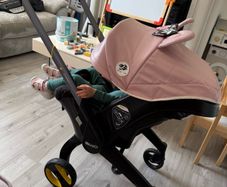 Doona+ with ISOFIX base and extras