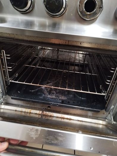Cooker commercial with oven