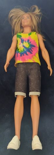 Ken Barbie doll (1436)