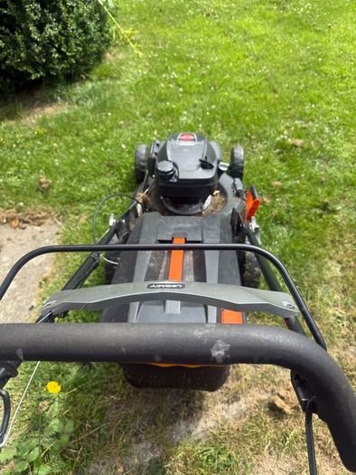 Honda petrol selfpropelled lawnmower