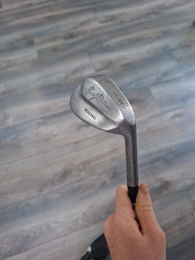 golf clubs for sale 5 euro each putter 20 euro