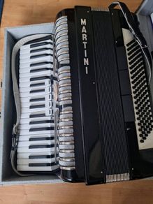 Martini120 Bass Piano Accordian