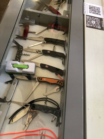 Victorinox Compact Swiss Army Knife Brand New Shop