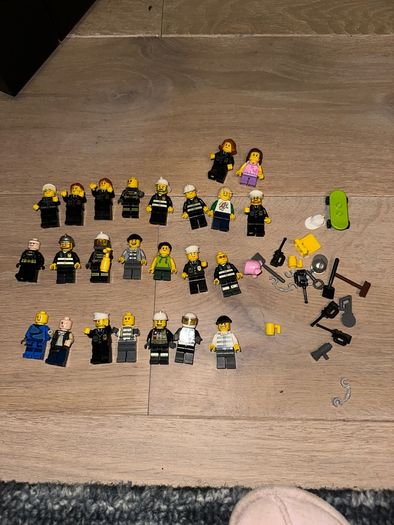 Retired LEGO minifig bundle plus accessories 24 figs
