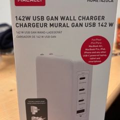 142Watts USB/USBC Wall charger with adapters