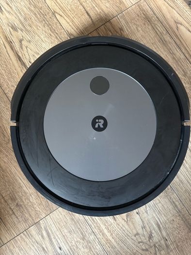 Roomba J7 Robot Vacuum cleaner