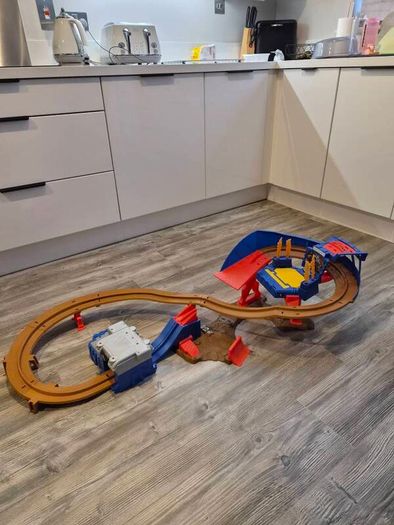 Monster truck race track (monster jam)