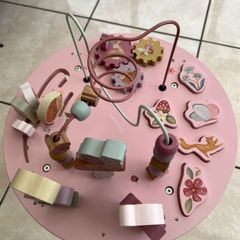Little Dutch Activity Table