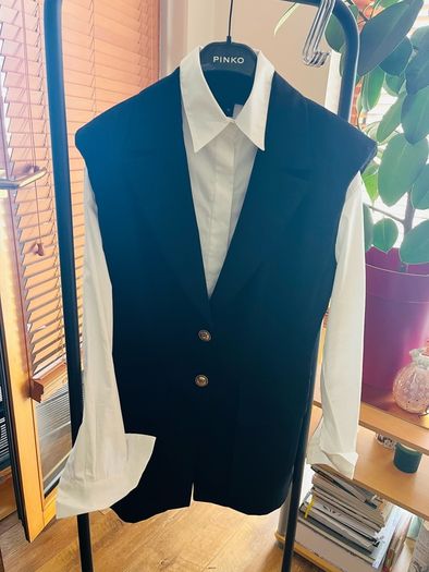 Pinko black fitted waistcoat