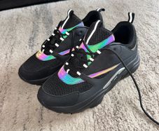 Dior B22