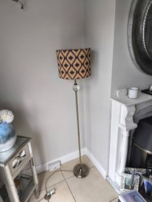 Floor lamp