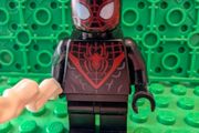 LEGO Spider-Man Miles Morales Minifigure Red Webbing on Head sh540 76113 W/ Web