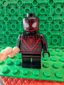LEGO Spider-Man Miles Morales Minifigure Red Webbing on Head sh540 76113 W/ Web