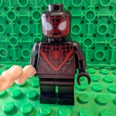 LEGO Spider-Man Miles Morales Minifigure Red Webbing on Head sh540 76113 W/ Web