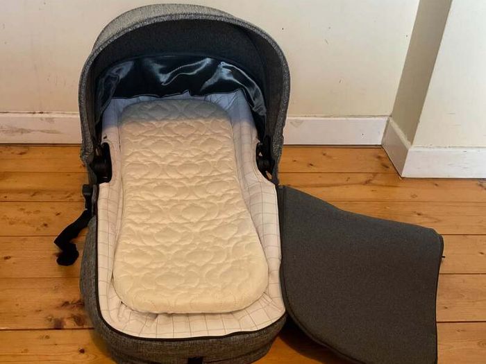 Jane Micro Foldable Baby Carrycot & Mattress | Trider Compatible